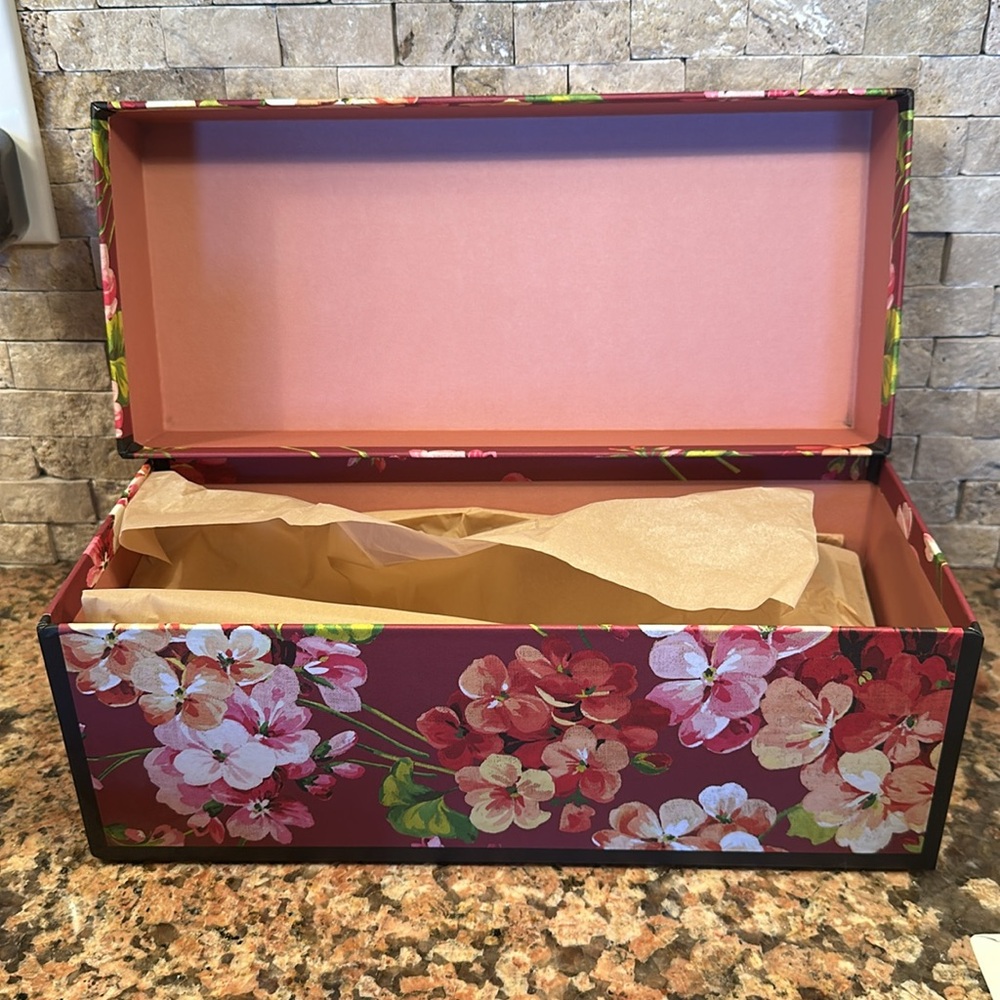 Gucci Shoe Box - Picture 8 of 12
